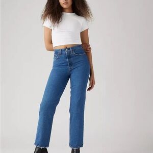 Levi’s Ribcage Straight Ankle Jeans